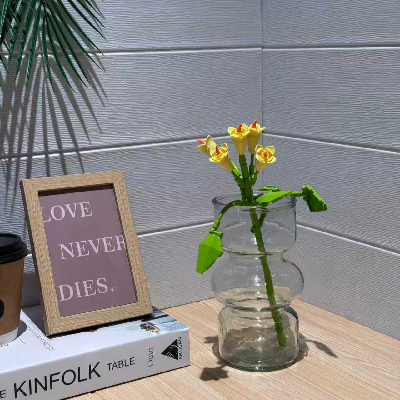 BlockGarden Calla Lily Brick Flower | Modern Elegance & Pure Beauty